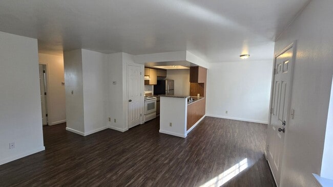 Photo - 247 Cheney St Unidad #B