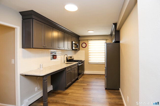 Photo - 30 Glenbrook Rd Unit 5F