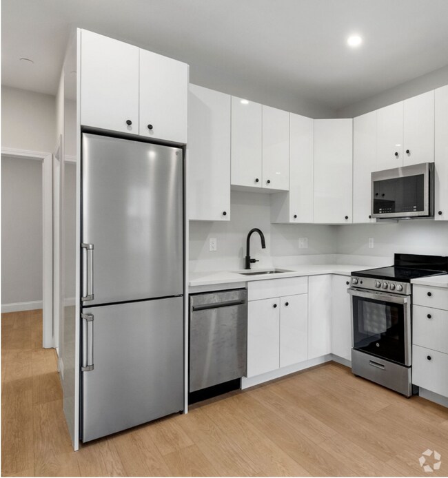 Building Photo - 1576 Cambridge St Rental