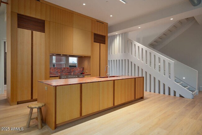 50 W Palm Ln