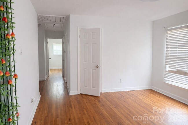 Photo - 4131 Woodgreen Terrace