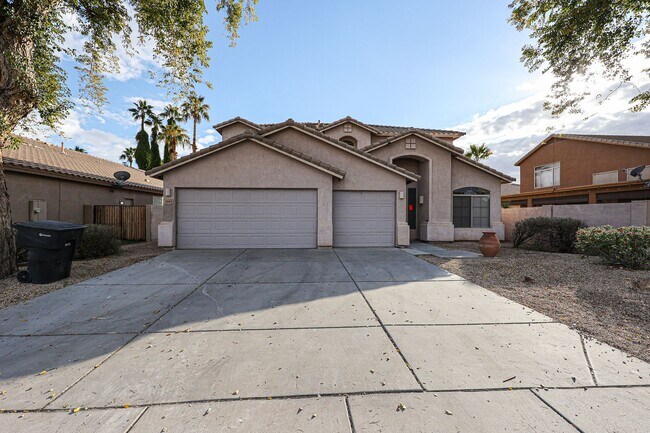 COMING SOON! Location! Fully remodelled 4B... - COMING SOON! Location! Fully remodelled 4B...