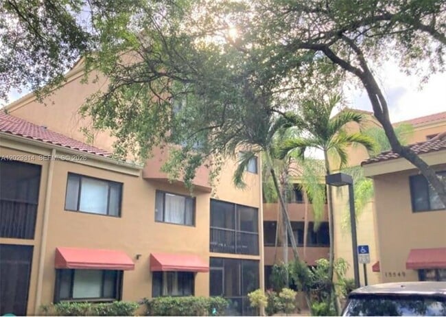 Building Photo - 15495 N Miami Lakeway Unit 105-4