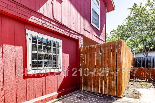 Photo - 317 Kashmuir Pl Unidad #3