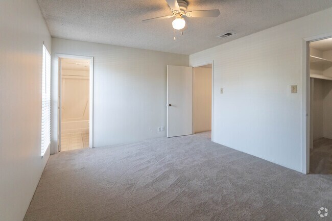 2HAB 2BA - 1.100 ft²