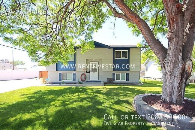 Building Photo - 343 E Maple St