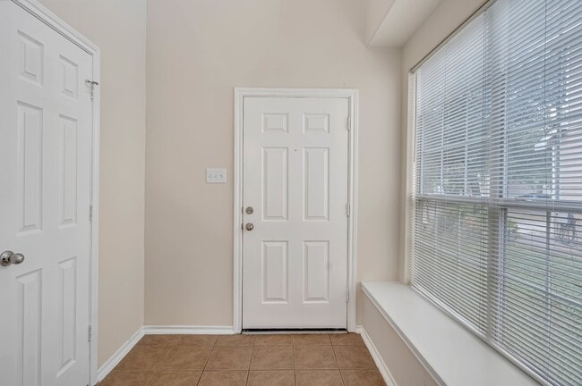 Photo - 6213 Stoney Creek Dr