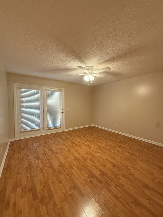 Photo - 1050 Harry Hagan Rd Unidad 3C