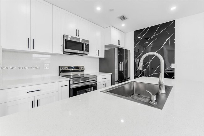 Photo - 2600 NW 108th St