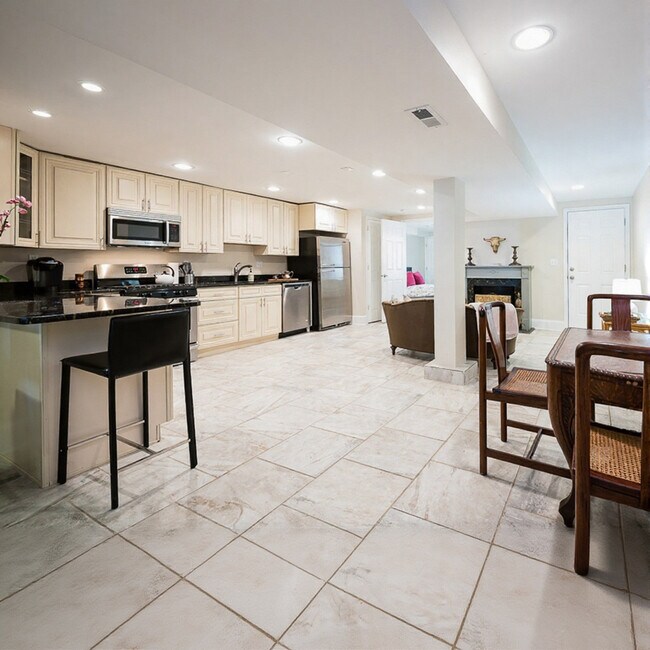 723 5th St NE Unidad GO ID1610317P