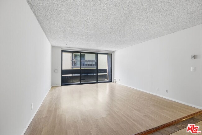Photo - 7777 W 91st St Unit B2157