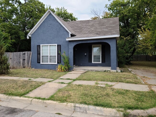 Three Bedroom Two bath Single family home; - Three Bedroom Two bath Single family home;