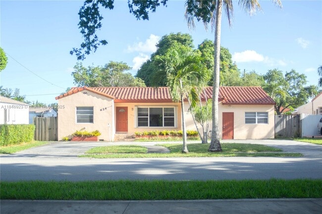 Photo - 624 Westward Dr House