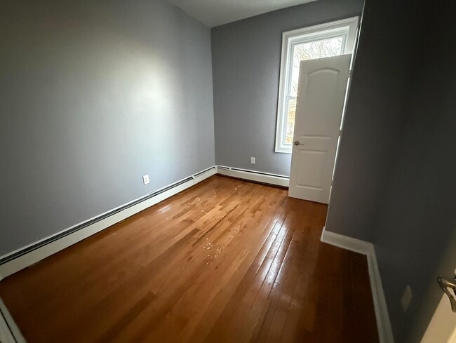 Photo - 139 W 54th St Unidad 3R