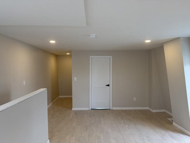 Photo - 221 N 65th St