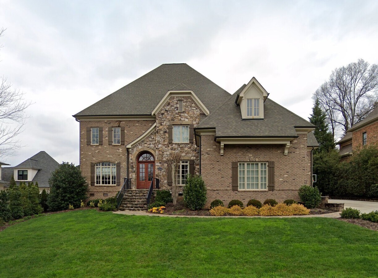 Photo - 5910 St John Ln