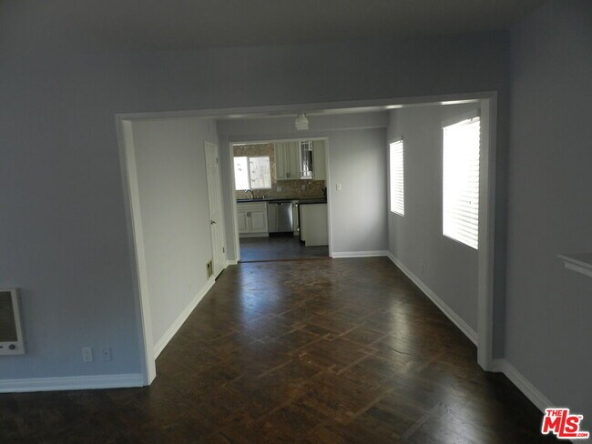 Photo - 2711 Arizona Ave
