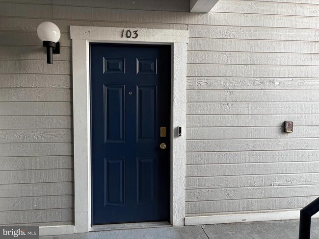 Building Photo - 606 Moonglow Rd Unit 103