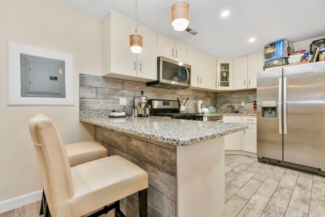 Photo - 24 Juniper St Unit #1