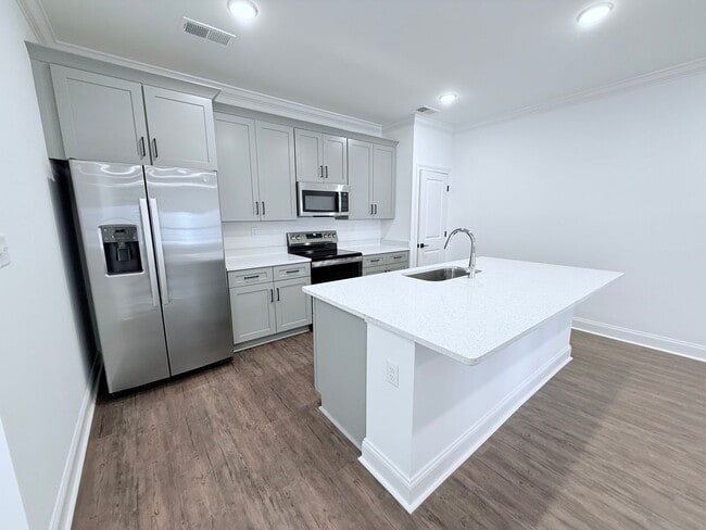 Building Photo - 610 Cottage Grv Cir