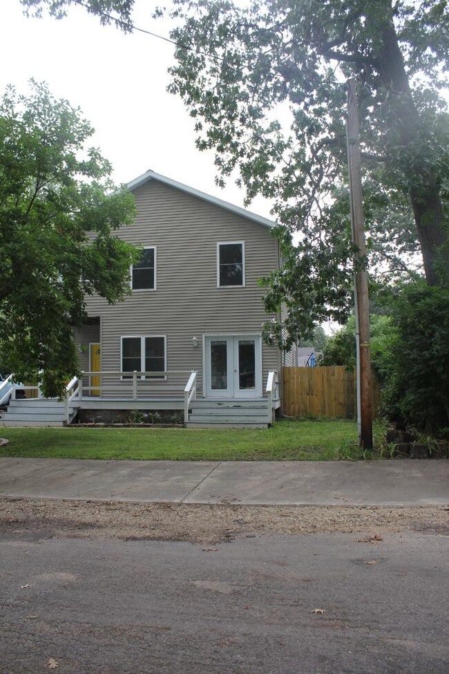 Photo - 13187 Yunge Ave
