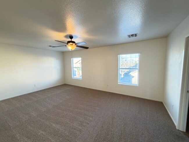 Photo - Carry Over Showing: This property has been shown before and will be rented to the first most qual...
