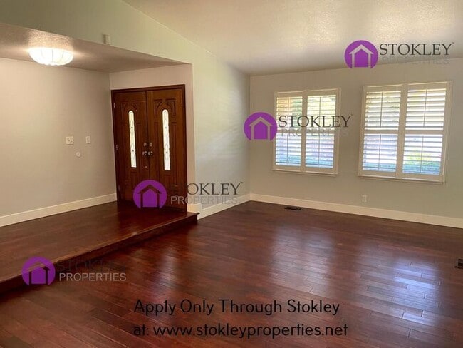 Photo - 25 Banbridge Pl