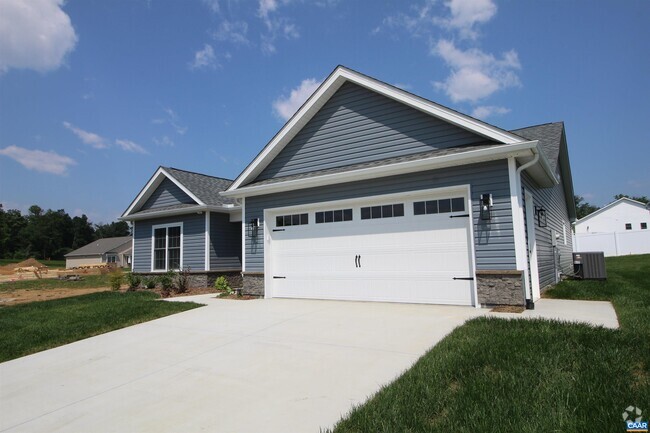 Building Photo - 179 Langley Dr Rental