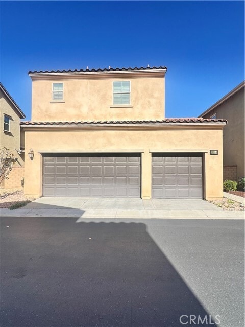 Photo - 3180 E La Avenida Dr