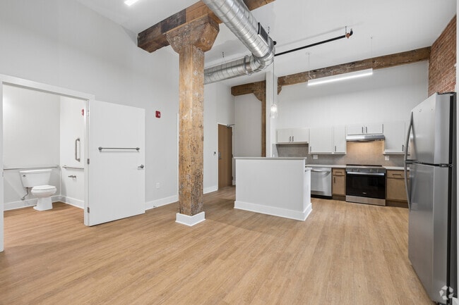 ADA Compliant - 2BR, 1BA - 826SF - Dining Room