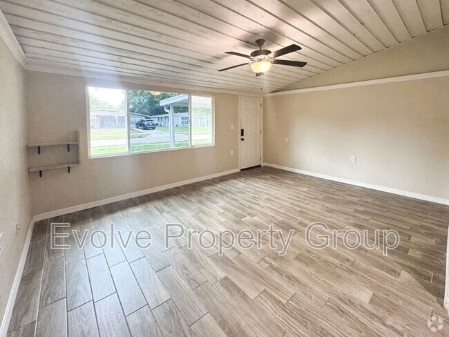 Building Photo - 1921 Summerlin Ave Rental