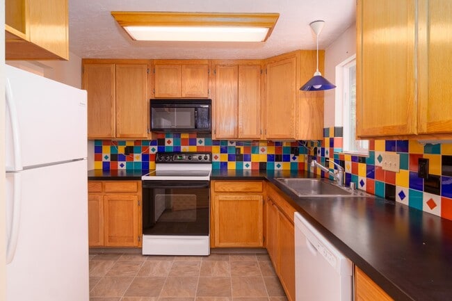 Photo - ***Coming soon July 15th***3 bedroom 2 bath next to EWU!!