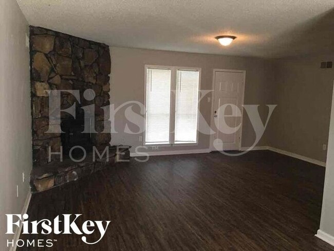 Photo - 6056 New Leaf Ln