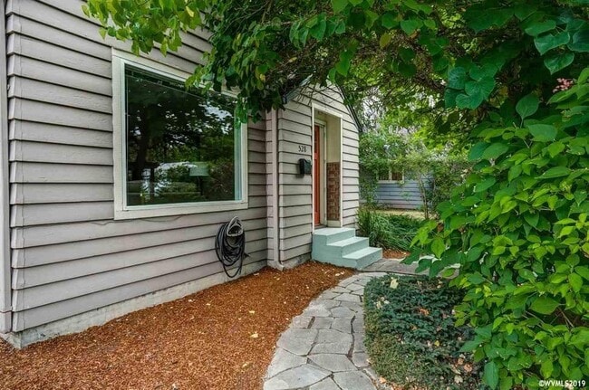 Photo - Furnished 2 bedroom 1 bath cottage with landscape included and split mini ducts