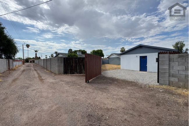 Photo - 232 W Gail Dr Unit 232 W Gail Dr 2
