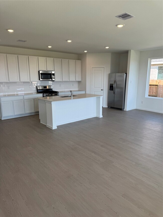 902 Heaven Dr