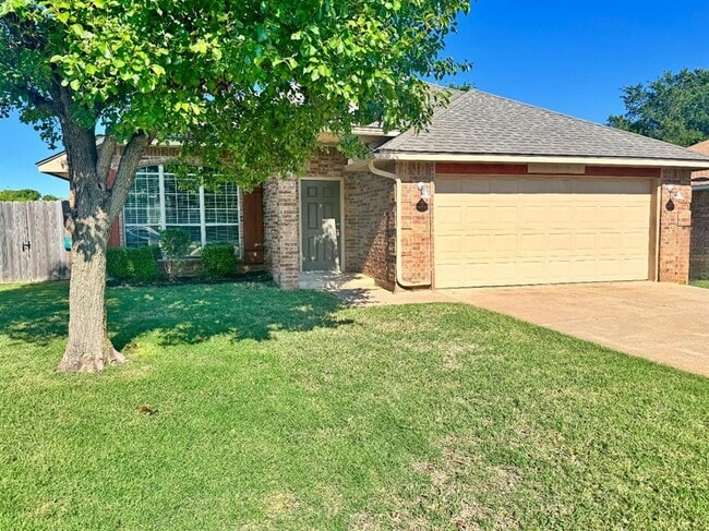 Building Photo - 17609 Gold Dr