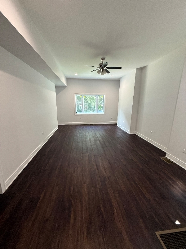 Building Photo - 7506 S Normal Ave