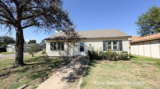 Photo - 2504 94th St