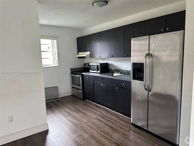 Building Photo - 11465 SW 215th St Unit 11465 Rental