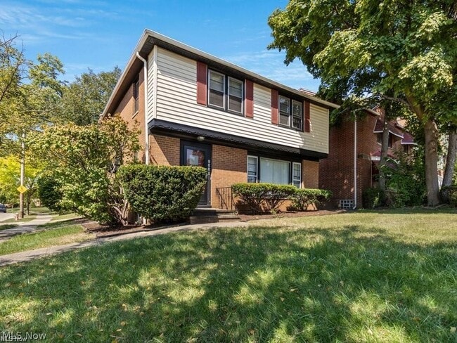 Photo - 2348 Saybrook Rd