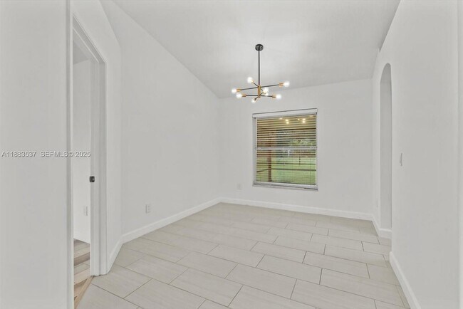 Photo - 1392 SW Sudder Ave