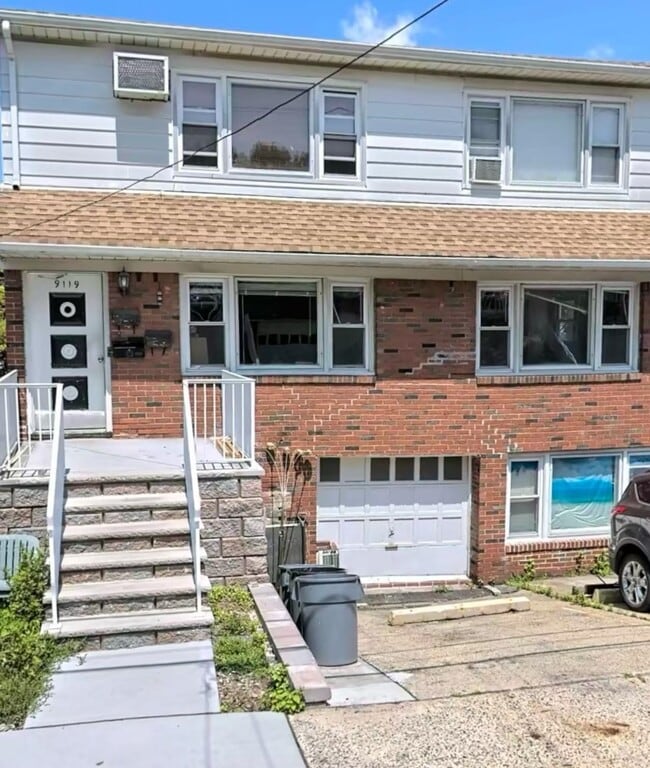 Building Photo - 9119 Smith Ave Unit FIRST FLOOR