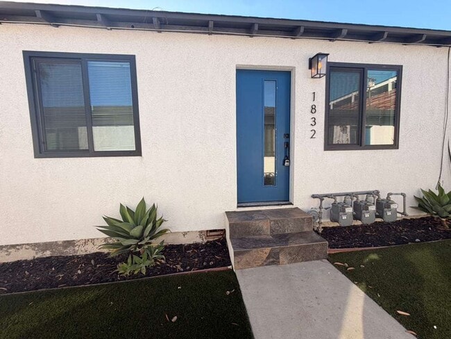 Building Photo - 1830-36 Newton Ave Unit 1832 Newton Ave.