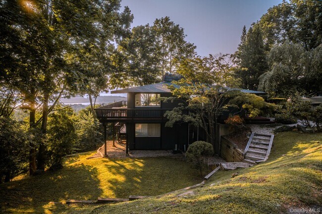 Photo - 137 Cedar Ln