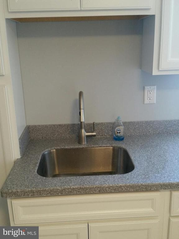 Photo - 209 Main St Unit B