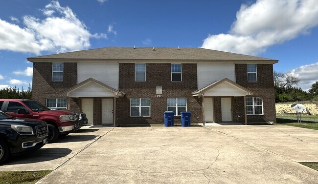 Photo - 4210 Primrose Dr Apartamentos Unidad C