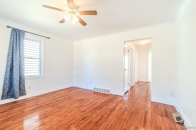 Photo - 1216 E George Ave