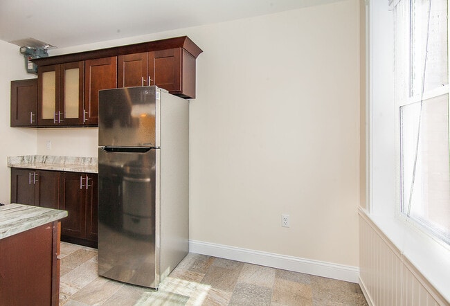 Photo - 33 Walbridge St Unit 4