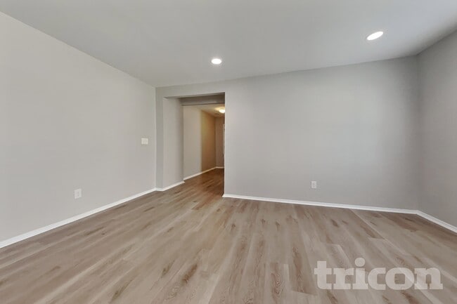 Photo - 514 Kerriann Ln